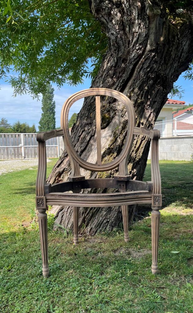 Fauteuil ancien style louis 15